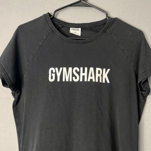 Gymshark fitted tee (MEDIUM)